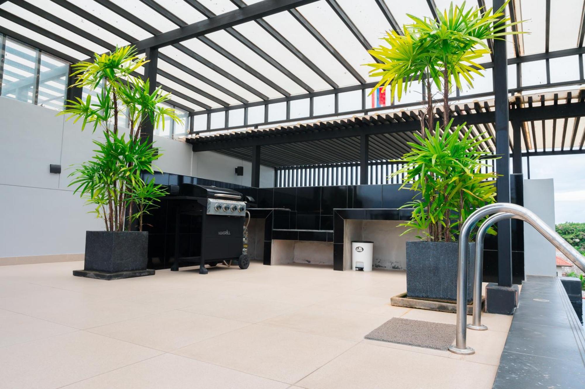 Aqua Villa Rawai Exterior photo