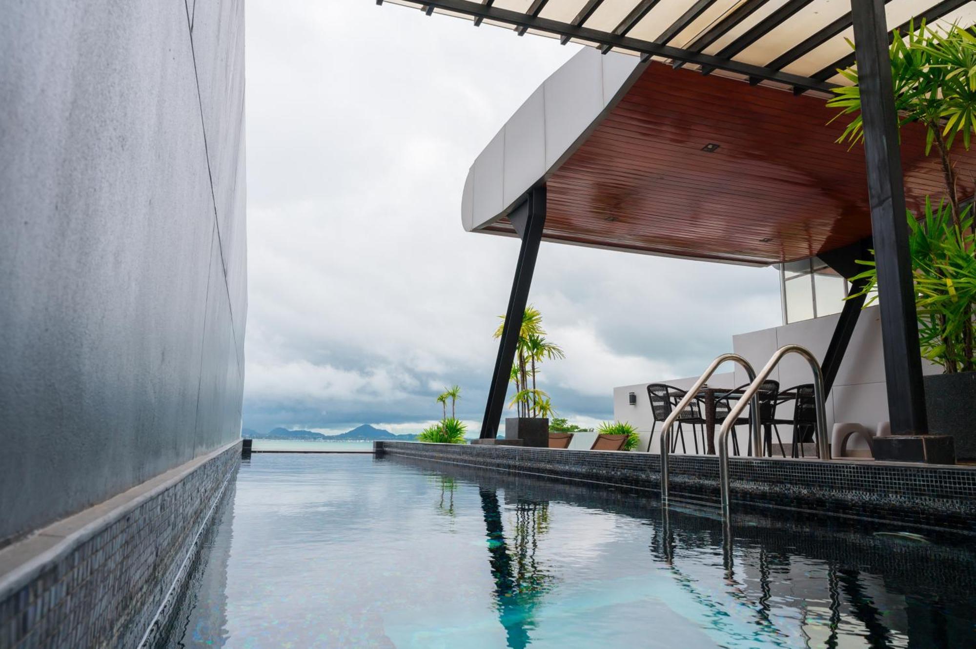 Aqua Villa Rawai Exterior photo