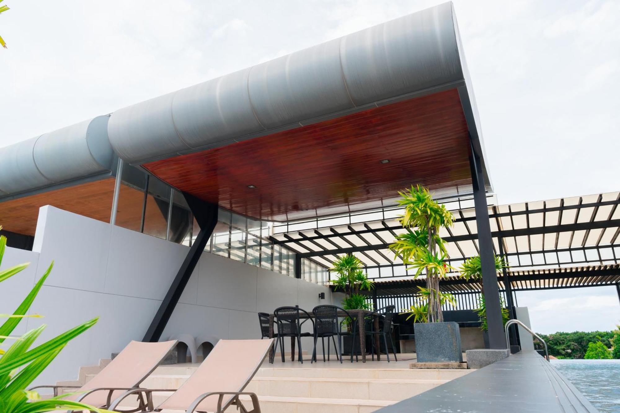 Aqua Villa Rawai Exterior photo