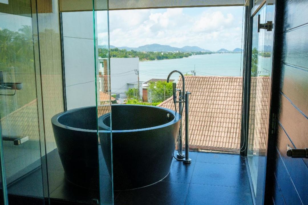 Aqua Villa Rawai Exterior photo