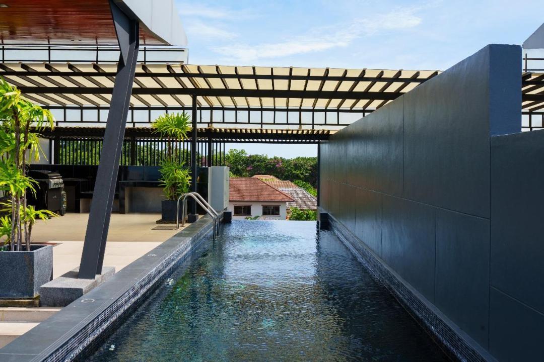 Aqua Villa Rawai Exterior photo