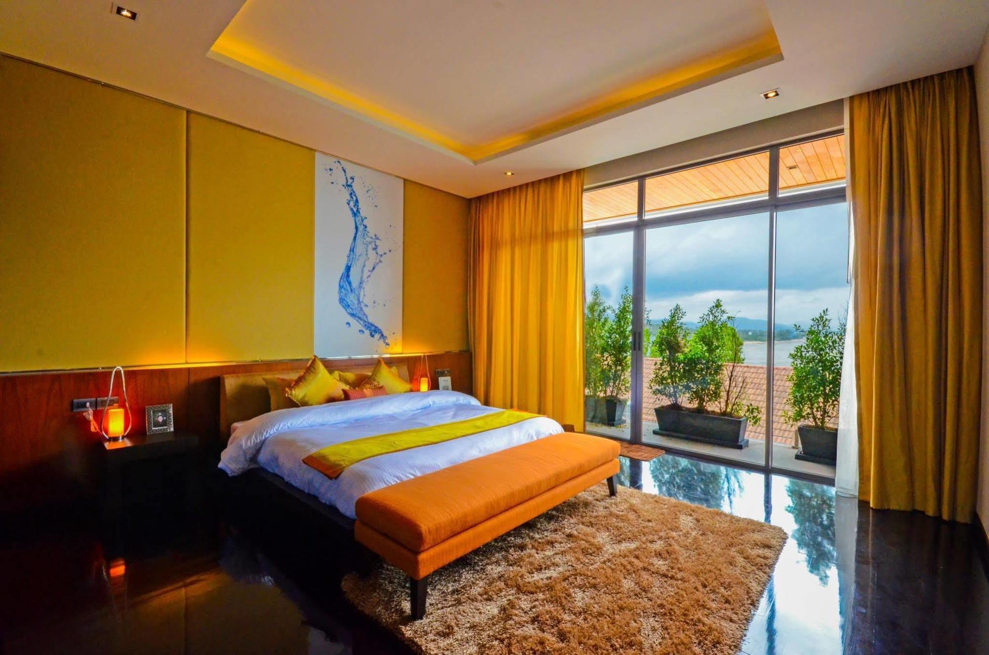 Aqua Villa Rawai Exterior photo